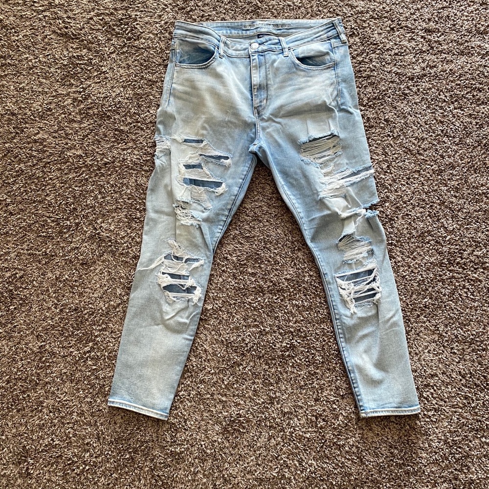 AE Hi-Rise Distressed Jegging